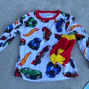 Hot Wheels Pajama Shirt Size Small (6/7) and Socks NEW